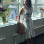 Tina Kandelaki Instagram - Вызываю всех модных экспертов на последнюю #БитвуЛуков прямиком из летних дней 🔥 Выбирайте сердцем и голосуйте в комментариях!