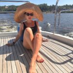 Tina Kandelaki Instagram - Самая отпускная #БитваЛуков 🔥 Выбирайте лук, который запал в сердце, и голосуйте!