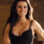 Tina Kandelaki Instagram - — Ты любишь музыку? — А тебе нравится дышать? Смотрели «Ноэль»?