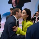Tina Kandelaki Instagram - На ПМЭФ с лучшей командой Газпром-Медиа. Обсудили всё: от перспектив нашего кино и бьюти-индустрии в России до успехов нашего уникального проекта «Вызов». Первые результаты уже налицо, но мы не останавливаемся, работаем дальше и, как сказал Борис Ханчалян, ломаем стереотипы 💪🏼