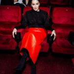 Tina Kandelaki Instagram - Вчера в Москве состоялась премьера сериала «ГДР». Этот сериал делали ИРИ, @itsmore.tv и мои коллеги с @ntvru . И вы знаете, после «Слова пацана» очень интересно, каким будет следующий проект и будет ли этот проект таким же популярным. Я считаю, что «ГДР» — это один из самых главных наших прорывов с точки зрения модной российской пропаганды, модной российской точки зрения на наши же исторические события. Я бы добавила сюда такие понятия, как «своевременность» и «восстановление справедливости». «ГДР» — это жизнь и судьба капитана Нечаева, представителя нашей резидентуры в Германии, человека преданного своей стране. Преданного и работающего вопреки тем, кто принимал решения в угоду собственным амбициям, глупости или предательству. Да, здесь никто не молится ни на Горбачева, ни на Шеварднадзе. И это заставляет смотреть сериал с еще большим интересом.