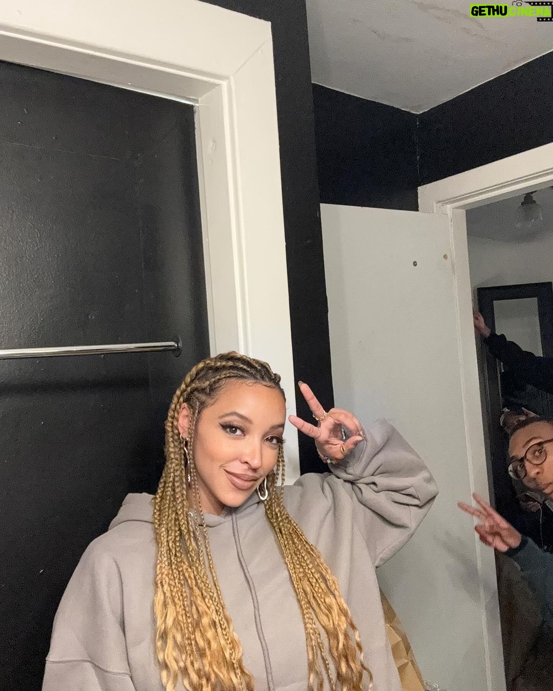 Tinashe Instagram - BB/ANG3L tour part 1 - east coast COMPLETE ✅ Thank you so much to everyone who came to the shows and shared your energy with us 🩶🩶🩶 shoutout to the fans who travelled long distances or came to like.. 5/6 shows that love means sooooo much !! Everyone who waited in the cold to meet me or brought me flowers and gifts and sweet sweet notes, everyone who came to a show for the very first time— I appreciate you more than you know ! Can’t wait to watch this show expand and grow as we bring it to the west coast, overseas, festivals and beyond . STAY TUNED … Massive thank you to everyone who was a part of making this show possible ! I appreciate so much your hard work in helping my vision come to life. Agents, management, crew, production, thank you so much for putting this all together. Choreography, wardrobe, LD, FOH, TM, sound, etc… thank you!!! Dancers— your tremendous talents really elevated and blessed the stage every night. @uniiqu3music thank you for setting the tone every show and getting the energy UP !! Shoutout to our truck and bus drivers for getting us everywhere safely 🙏🏽 . I really just had the best time ever. I knew it would fly by , but I’m excited to get home and kiss my son pj 🐱