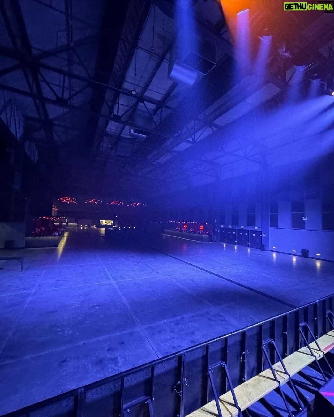 Tinashe Instagram - BB/ANG3L tour part 1 - east coast COMPLETE ✅ Thank you so much to everyone who came to the shows and shared your energy with us 🩶🩶🩶 shoutout to the fans who travelled long distances or came to like.. 5/6 shows that love means sooooo much !! Everyone who waited in the cold to meet me or brought me flowers and gifts and sweet sweet notes, everyone who came to a show for the very first time— I appreciate you more than you know ! Can’t wait to watch this show expand and grow as we bring it to the west coast, overseas, festivals and beyond . STAY TUNED … Massive thank you to everyone who was a part of making this show possible ! I appreciate so much your hard work in helping my vision come to life. Agents, management, crew, production, thank you so much for putting this all together. Choreography, wardrobe, LD, FOH, TM, sound, etc… thank you!!! Dancers— your tremendous talents really elevated and blessed the stage every night. @uniiqu3music thank you for setting the tone every show and getting the energy UP !! Shoutout to our truck and bus drivers for getting us everywhere safely 🙏🏽 . I really just had the best time ever. I knew it would fly by , but I’m excited to get home and kiss my son pj 🐱