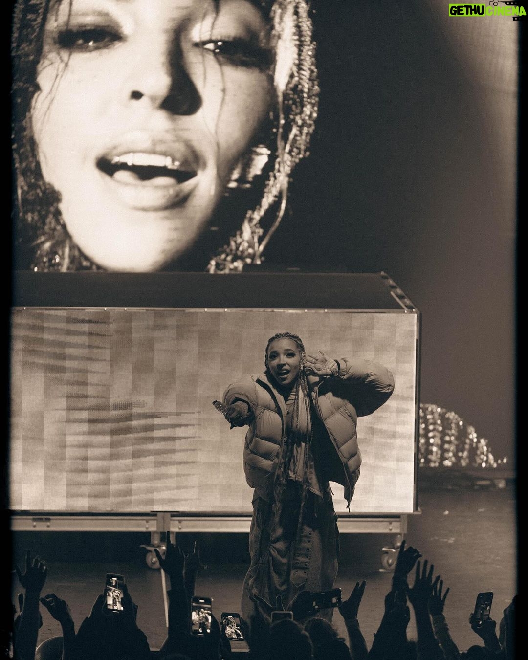 Tinashe Instagram - CHICAGO TONIGHT LFG πΌπ½