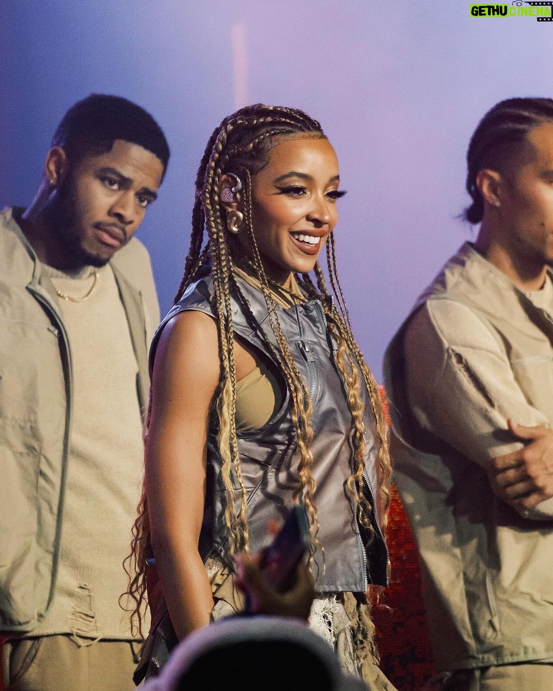 Tinashe Instagram - I love you forever and ever and ever and ever and ever