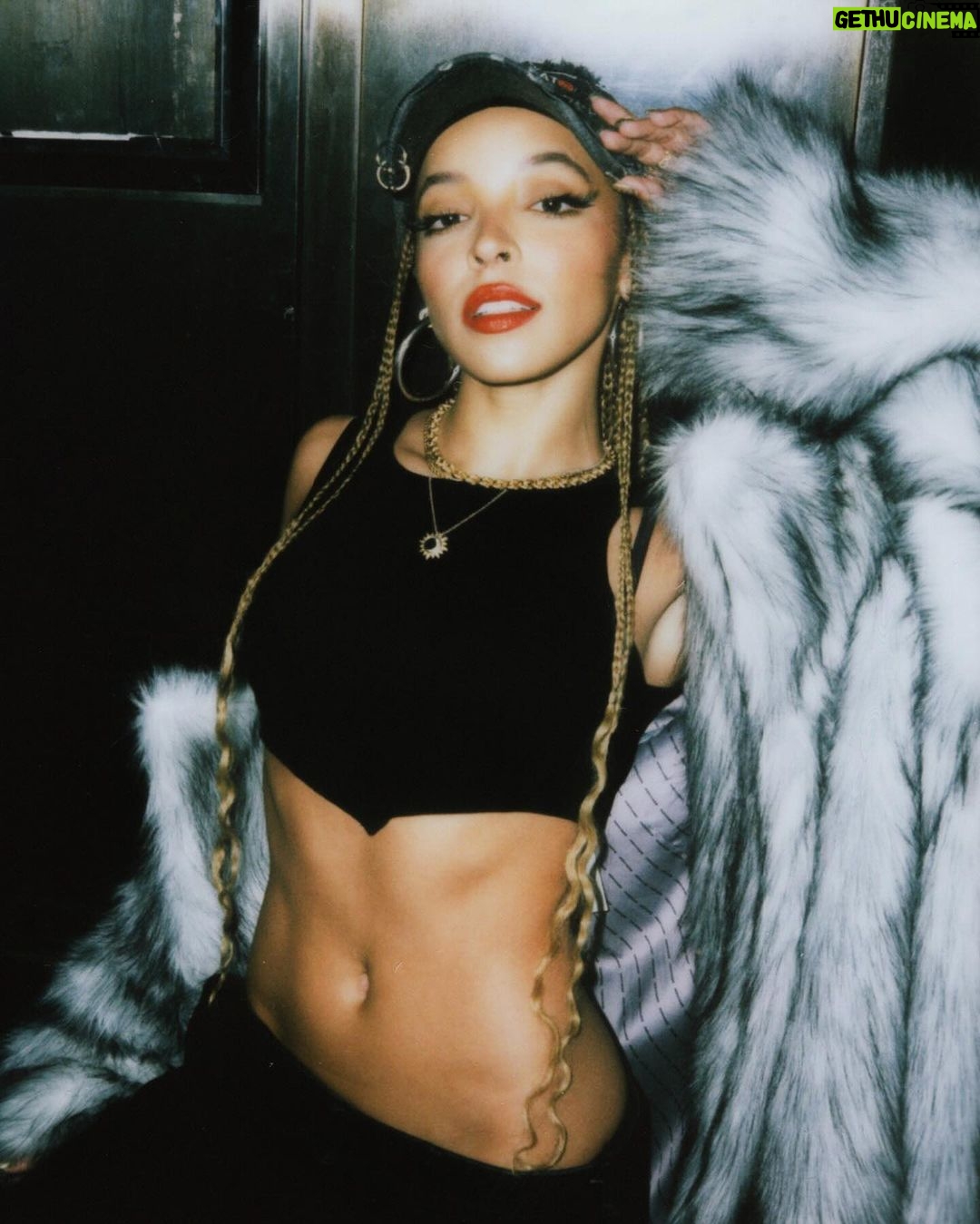 Tinashe Instagram - NYC SOLD OUT TONIGHT 💋💋💋 NYC, New York