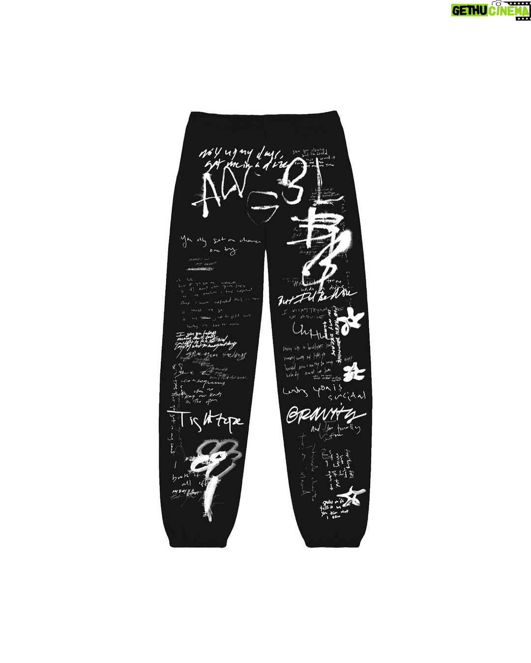 Tinashe Instagram - BLACK FRIDAY BLACK EDITION🖤🖤🖤🖤 tinashenow.com