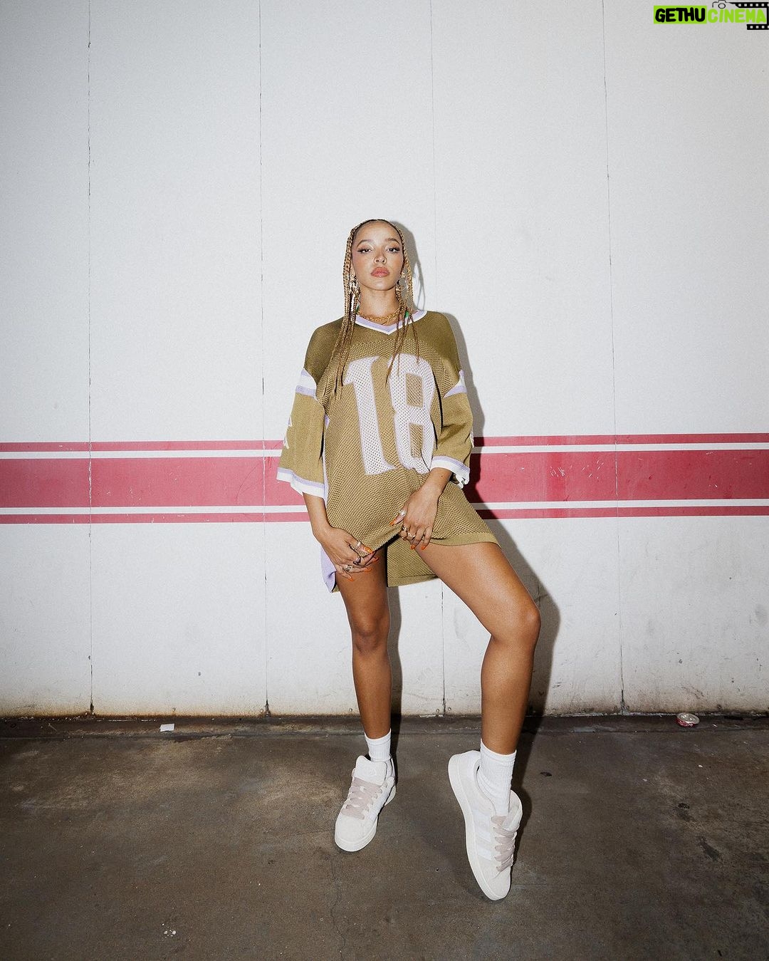 Tinashe Instagram - A1 body but I talk real mean
