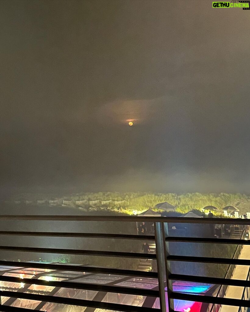 Tinashe Instagram - It was a full moon in Capricorn last night, hope u made a wish🤍 East Hampton, NY