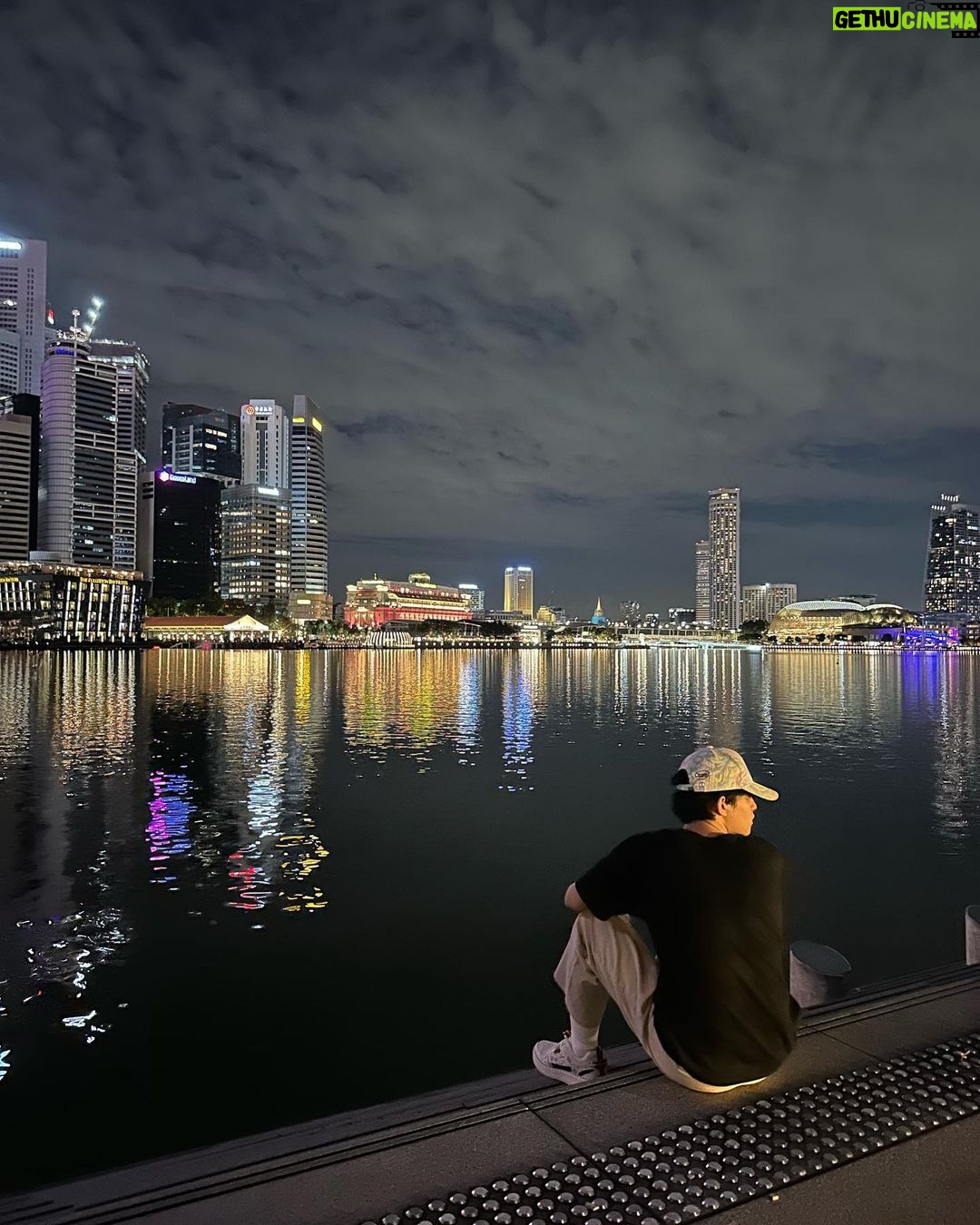 Tinnasit Isarapongporn - 360.9K Likes - ละลายหมดแล้ว ไอติม