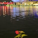 Tinnasit Isarapongporn Instagram - ละลายหมดแล้ว ไอติม Singapore City