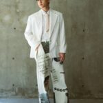 Tinnasit Isarapongporn Instagram - #ELLEMan: Life is always filled with music and art for Tinnasit Isarapongporn – Barcode to his fans. At 19, the Thai sensation is creating waves in his country and beyond. Barcode made his acting debut last year as Porchay in the popular TV series KinnPorsche, which has a strong fan base among the Indian BL (Boy Love) community. Head to 🔗 in bio to read our exclusive conversation with the Gen Z star about all things drama and music. . Words by: @16ektasinha Images via: @beoncloud.official . Read the full story on ELLE India's new issue or download your digital copy via Magzter. . #Barcode #ThaiBL #KinnPorscheTheSeries #DFF