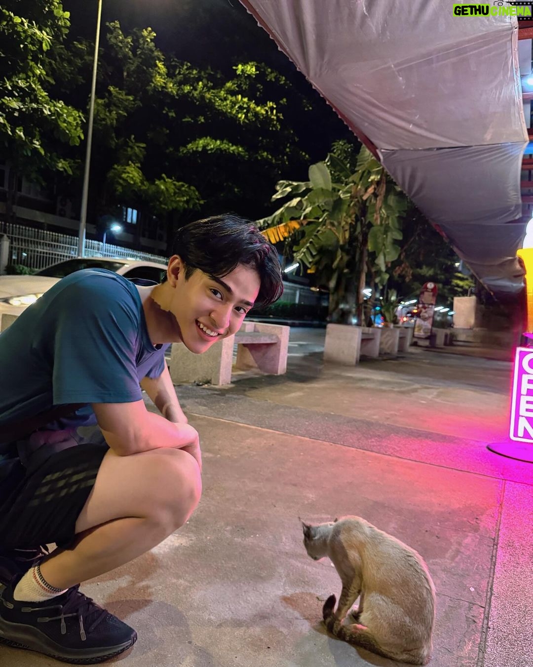 Tinnasit Isarapongporn - 254K Likes - แวะทักทาย