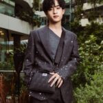 Tinnasit Isarapongporn Instagram - @EMPORIUM_EMQUARTIER #EMFASHIONICON : THE FALL/WINTER ISSUE 2023 อัพเดตเทรนด์แฟชั่นล่าสุดและไอเท็มเด็ดประจำฤดูกาล Fall/Winter 2023 จากแบรนด์แฟชั่นชั้นนำระดับโลก ที่ The Emporium และ The EmQuartier #EMFashionicon #TheFallWinterIssue2023 #Emporium #EmQuartier @Fendi #FENDIfw23
