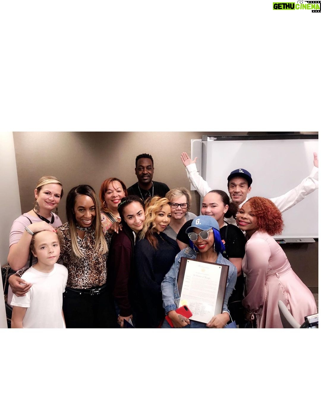 Tiny Harris Instagram - Happy birthday to my big brother #Redd that don’t hit IG but I love you more than life it’s self. Thank you for always putting up with your lil bratty sister who u used to hide all your candy from & I’d still find it & eat it!! Lol best memories! Also u gave me my desire to be an entertainer! One of the best to ever do it!! If only the whole world knew what I know!! Love u down #ReddyRedd 🙏🏽❤️😍🫶🏼 #MyBigBrother #Redd #BirthdayBoy