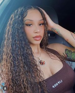 Tiny Harris Instagram - It’s a real beauty Queens birthday @deyjahimani my dawg for life!!! Love u lady with all my heart & soul.. we turning up for u all wk!! Show our baby some bday love guys!! 💛🫶🏼🎉🎂