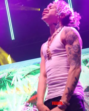 Tiny Harris Instagram - 420 was a whole vibe! Got to see 3 of our boys perform on stage back to bck @buddyred @the_next_king10 @domani & it went something like this…. Gotta appreciate how totally different the 3 are frm each other!! Proud of my lil family tree

Thank you @mshannahkang for having them at such a dope event! S/O yo @babyjade @bigbankdte hosting! All my baby mama’s together celebrating our babies!! @ms_niko_ @lashondixon can’t forget our beautiful girls there supporting! #HustleFamily #420 #BuddyRed #King #Domani #Zonnique #Deyjah 👑🔥✅