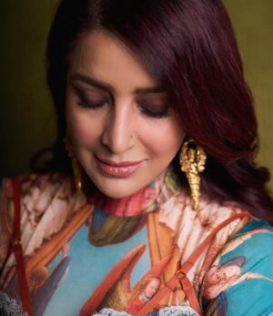 Tisca Chopra Instagram - Felt a little whimsical last evening for @lifestyleasiaindia X @jumeirahgroup @rahulgangs_ 

In @jajaabor2017 @almostgods and @giuseppezanotti .. 

📸 @palashsverma 
Hair #kajal

#everydayslay