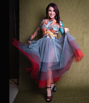 Tisca Chopra Instagram - Felt a little whimsical last evening for @lifestyleasiaindia X @jumeirahgroup @rahulgangs_ 

In @jajaabor2017 @almostgods and @giuseppezanotti .. 

📸 @palashsverma 
Hair #kajal

#everydayslay