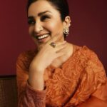 Tisca Chopra Instagram – First saree of 2024 needed a post .. 

@toraniofficial 
@anmoljewellers 
@gianvitorossi 

📸 @yash_vb 
Makeup @makeupbymahi.k 
Hair @kromakaysalon 
Style assitant @ziniya_dhrolia 

#everydayslay Mumbai