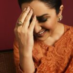 Tisca Chopra Instagram – First saree of 2024 needed a post .. 

@toraniofficial 
@anmoljewellers 
@gianvitorossi 

📸 @yash_vb 
Makeup @makeupbymahi.k 
Hair @kromakaysalon 
Style assitant @ziniya_dhrolia 

#everydayslay Mumbai
