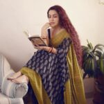 Tisca Chopra Instagram – फ़ासलों का अहसास तब हुआ जब मैंने कहा ठीक हूँ .. और  उसने मान लिया 

#everydayslay