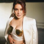 Tisca Chopra Instagram – The incredible @tiscaofficial in custom MISHO couture 💣

Tisca dazzles in the Sira body piece in Ivory, custom silk trousers and a blazer paired with some of our fav MISHO jewels, the Chunky Chain hoops and stacked up cuffs. 

I’ve admired her work through the years and it was such a pleasure to create something beautiful for the premier of her new movie Murder Mubarak. 

Cannot wait to watch the movie out this week :)

📸 @vidhigodha
Makeup @cashmakeupartistry
Hair @hairbyseema