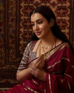 Tisca Chopra Instagram - Queen vibes .. Wearing @labelsouravdas @kavyapotluriofficial Carpet @obeetee 📸 @shannonmikhaillobo Concept @theitembomb