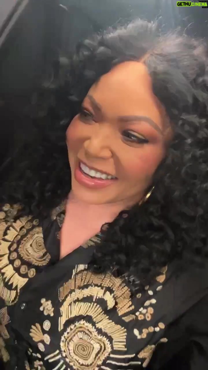 Tisha Campbell Instagram - Live on the set of #ActYourAge with @kymwhitley and @yvettenicolebrown