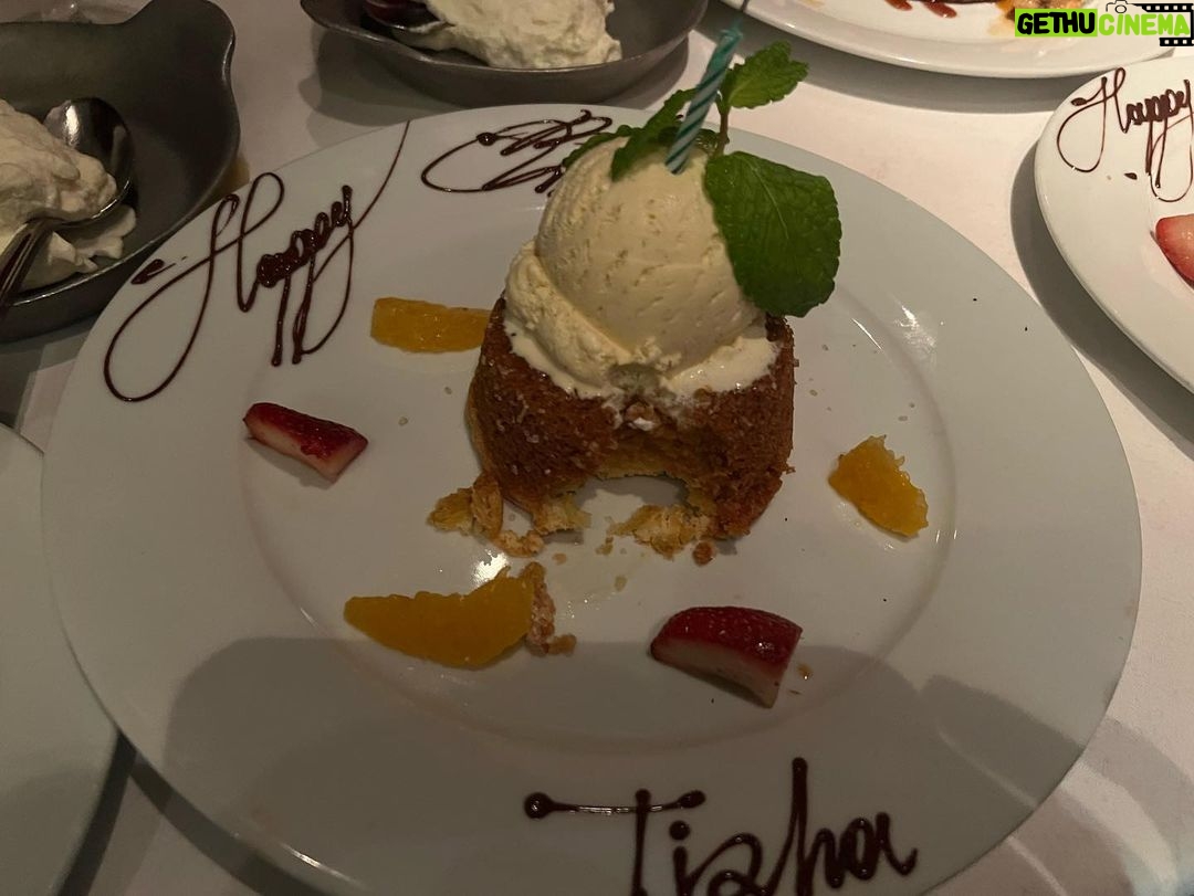 Tisha Campbell Instagram - Still celebrating!!! But this time I gotta chance to celebrate with my tv daughter @msjenfreeman HAPPY BIRTHDAY