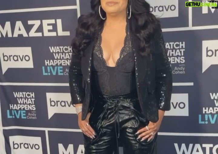 Tisha Campbell Instagram - @bravowwhl with @bravoandy while I was in #NYC promoting @uncouplednetflix was so much fun!!!! … #clubhousequickie Thank you everyone for watching #uncoupled on @netflix