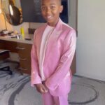 Tisha Campbell Instagram - Gen X and Gen Z in full effect! Giant stadium #nationalathum and #themartinshowreunion #pinksuit