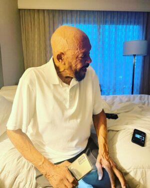 Tisha Campbell Instagram - Visiting my dad whose health has been challenged but seeing my mom, all 7 siblings and my whole family gave him a spiritual boost. That smile of his is in my heart #lovethemwhiletheyrehere