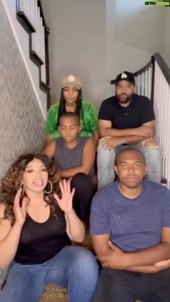 Tisha Campbell - 34.6K Likes - That’s right! $5K, free burgers AND your own digital spot for @redrobinburgers ! Make sure to record and post your jingle before August 31 and check out RedRobin.com/YUMMM-Off for contest details! #RedRobinPartner #YUMMMoff #contest #free #burgers
