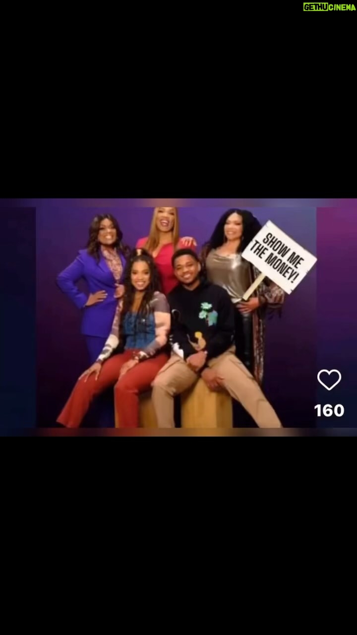 Tisha Campbell Instagram - Solidarity #sag/aftra #wga the cast the writers and crew of #actyourage came together to show that we are strong together