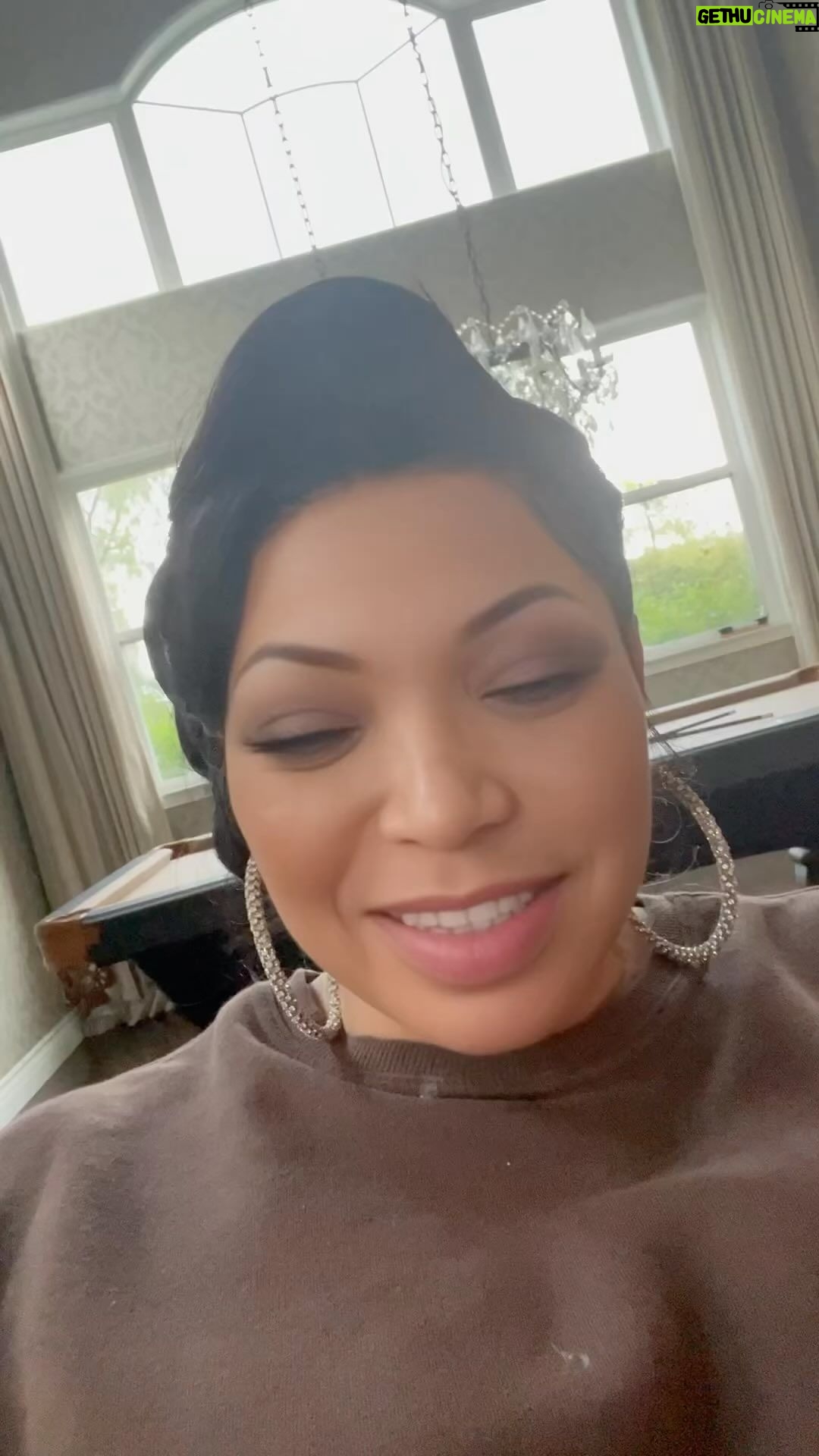 Tisha Campbell - 101.5K Likes - My kids are so far removed!!!!! 😂😂😂 Big S/O to @theajzone @kidfromkidnplay @the_playgroundz @martinlawrence @fullforceworld the creators of #houseparty and its director @reggiehudlin and co creator @warringtonhudlin special I LOVE YOUS to my kids…for just seeing me as MOMMY and turning their heads on the kissing parts 😂😂😂❤️❤️❤️