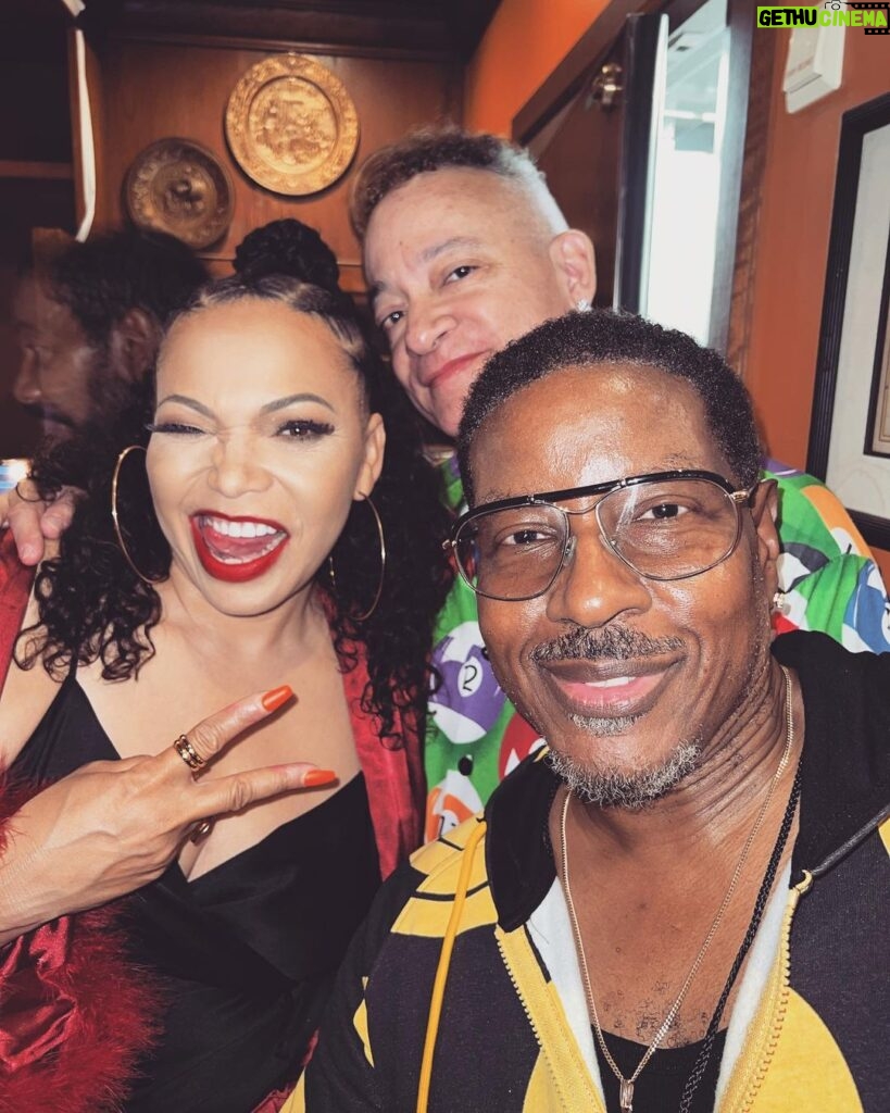 Tisha Campbell Instagram - Rollin’ rollin’ roll with #kidandplay now! I got to have a blast with @flyjocktomjoyner on the #tomjoynercruise S/O to my forever friends @the_playgroundz and @kidfromkidnplay #houseparty #pajamajammyjam