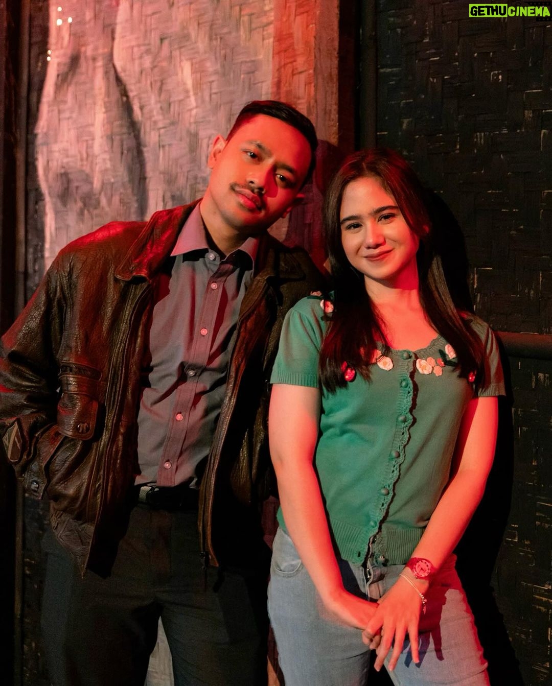 Tissa Biani Azzahra Instagram - Bang Tohar, tolong kalo nganterin Marlina jangan pake WIU WIU ya. đ¨đ¨đ¨ Alhamdulillah thank u untuk 377.563 penonton di hari ke dua penayangan. seneng banget bangetan @pilem.agak.laen sedang tayang di bioskop!