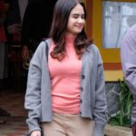Tissa Biani Azzahra Instagram - film Setengah Hati mulai hari ini tayang di bioskop! @filmsetengahhati 😍