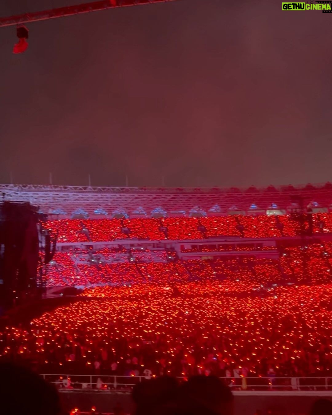 Tissa Biani Azzahra - 225.2K Likes - Masya Allah Tabarakalah..
My first @coldplay concert 🪐
moment yang takkan terlupakan.