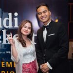 Tissa Biani Azzahra Instagram - film yang sangat mewakili perasaan banyak orang. congrats untuk seluruh team @filmbudipekerti !!!! 🤍🤍🤍🤍👍🏻👍🏻👍🏻😭 📷 by @armanfebryan Plaza Senayan XXI