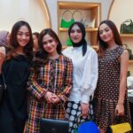 Tissa Biani Azzahra Instagram - i just had the best time with the crowd at the recent Kate Spade New York Fall Shopping Party at TSM Bandung! thank u for having me @katespadeny 💕 #KanmoGroup #KanmoGroupFashion #katespadeny Trans Studio Mall ( TSM ),Bandung