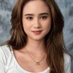 Tissa Biani Azzahra Instagram - ikutan yang lagi trend 😂 mirip siapa ya #yearbookchallenge