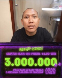 Tissa Biani Azzahra Instagram - Masya Allah 3.000.000 PENONTON diaaaaa dalam waktu 10 hariiii 🥺 makasih pasukannnnn!! nonton lagi lah ayok @pilem.agak.laen kita PIRALKAN terus slide sampe abis kalau mau liat korban hukum pancung