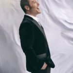 Tiziano Ferro Instagram - ————————————————————4🅀🅄🄰🅁🄰🄽🅃🄰🄳🅄🄴2 E non penso sarei arrivato sano e salvo fino a qui senza il vostro amore! • 𝔽𝕆ℝ𝕋𝕐-𝕋𝕎𝕆 And I don’t think I would have made it so far without your love! • ⓒⓤⓐⓡⓔⓝⓣⓐⓎⓓⓞⓢ Y no creo habría llegado hasta aquí sin vuestro amor!!!! #compleanno #happybirthday #tantiauguri #felizcumpleaños #felicidades #tantiauguri #42 #fortytwo #cuarentaydos ᴘʜ: @IamWalidAzami @Clairepromakeup