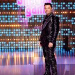 Tiziano Ferro Instagram - Tenetevi forte, arriva 🅂🄽🄰🅃🄲🄷 🄶🄰🄼🄴 …e il suo nuovo conduttore 😎🎙️👠 ɪᴛ´s 𝖘𝖓𝖆𝖙𝖈𝖍 𝖌𝖆𝖒𝖊 ǫᴜᴇᴇɴs! ᴀɴᴅ ɢᴜᴇss ᴡʜᴏ´s ʜᴏsᴛɪɴɢ ɪᴛ?!? #tzn #snatchgame Questa settimana finalmente potrete vedere tutto sulla mia “irruzione” a #DragRaceItalia 🆁🄰🅲🄴🆁🅂: sᴛᴀʀᴛ ʏᴏᴜʀ ᴇɴɢɪɴᴇs! In Italia solo su @paramountplusit Around the world on @wowpresentsplus @dragraceitalia.official #dragraceitalia #rupauldragrace #dragrace