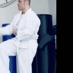 Tiziano Ferro Instagram - Per me lo sport e la musica sono molto simili. La disciplina, la dedizione, il senso di unione, l’emozione. E lo sport, insieme alla musica, ha salvato tante vite - presenti inclusi. Doppia promozione! Da cintura bianca a cintura arancione!🤩🙏🏻 🥋⚪️🟧 Music and sport have always been very similar to me. Passion, discipline, dedication, unity, emotion. And both sport and music have saved a lot of lives - presents included. Double promotion! From white to orange belt!🤩🙏🏻 🥋⚪️🟧 Para mi música y deporte siempre han sido muy similares. Disciplina, dedicación, unión, emoción. Música y deporte han salvado muchas vidas, presentes incluidos. Doble promoción! Desde cinturón amarillo a naranja.🤩🙏🏻 🥋⚪️🟧 #karate #cinturabianca#cinturagialla#cinturaarancione#whitebelt#yellowbelt#orangebelt