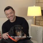 Tiziano Ferro Instagram - Contro l’aridità delle persone che non possono capire. E per le anime che miglioreranno il mondo. @codedicasa www.codedicasa.it #grazie #proud #gratitude #tuttoilrestoenoia #codedicasa