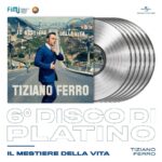 Tiziano Ferro Instagram - Il Mestiere Della Vita è 6 Platino 🙏 💿💿💿💿💿💿 @fimitalia @virginrecordsita @umitalia #6Platino #ilmestieredellavita