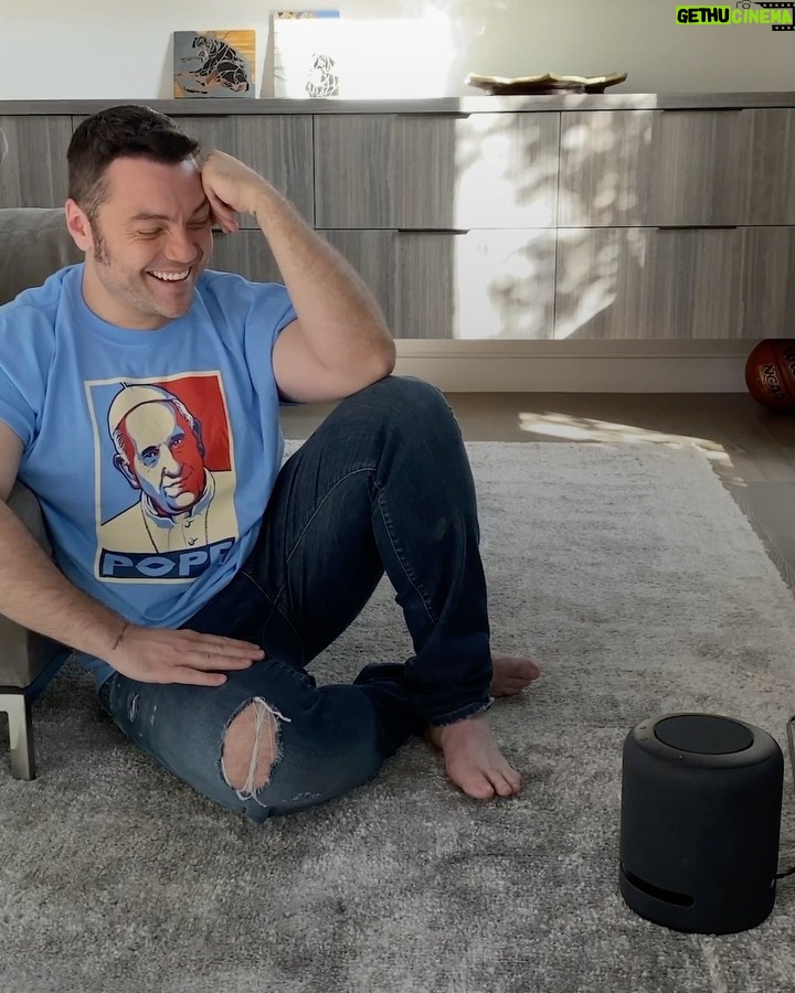 Tiziano Ferro Instagram - Alexa #buoncompleanno Scopri di più dicendo “Alexa, tanti auguri!” al tuo device! @amazonmusicit